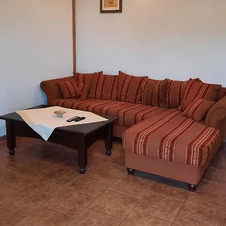 Schoenermarker Pferdeparadies * Niederlandin